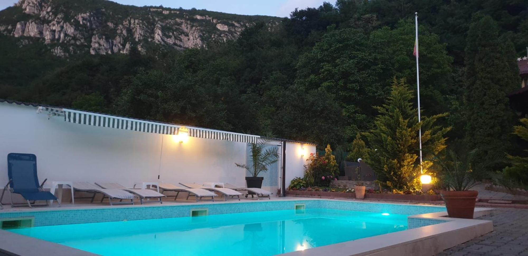 Cazare Casa Sandra Băile Herculane Exteriér fotografie