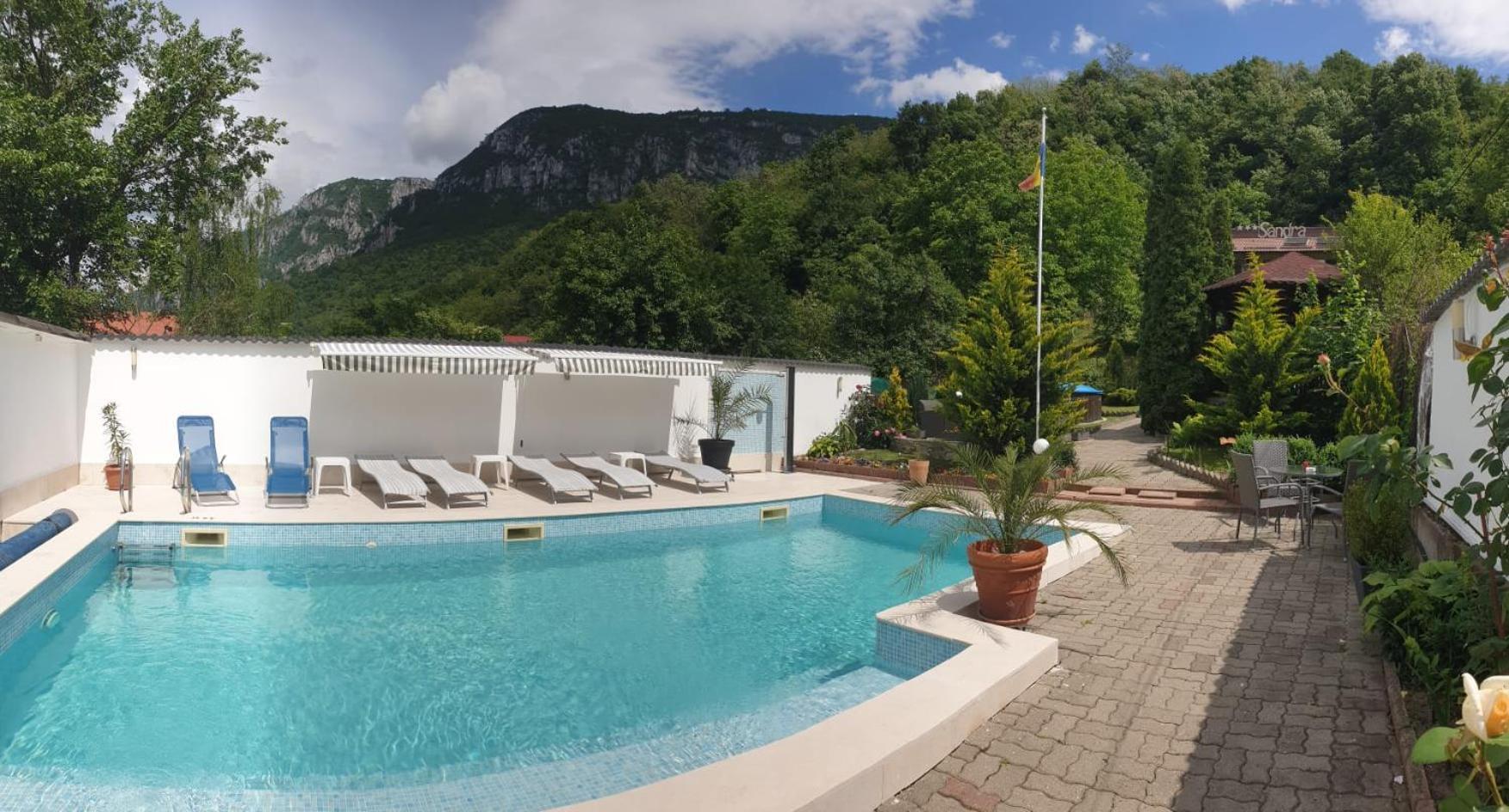 Cazare Casa Sandra Băile Herculane Exteriér fotografie