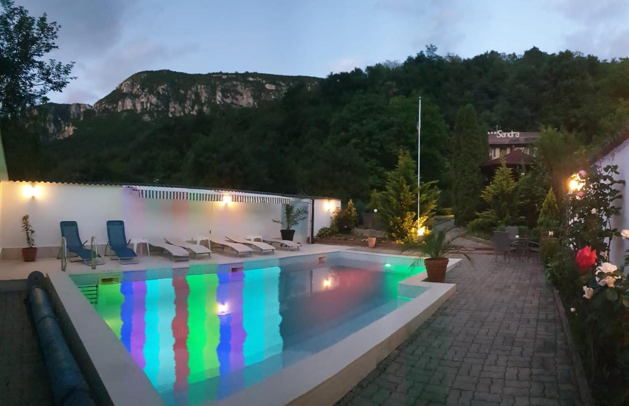 Cazare Casa Sandra Băile Herculane Exteriér fotografie